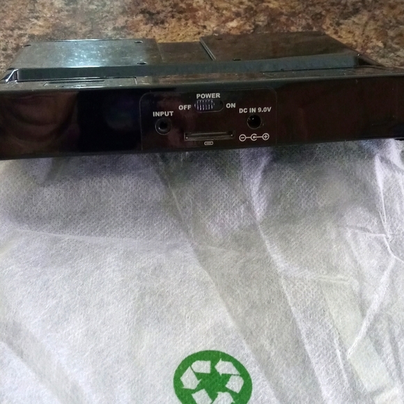 Ipod docking stereo - Picture 6 of 7